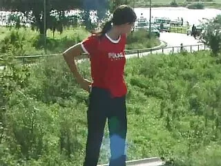 یک روسپی با استرپون تسلیم سکس پیرزنها یک زن و مرد می شود