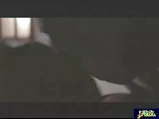 مادر پای خود را برای کونیلینوگ باز کرد و پسر این حرکت زیر دامن سکسی را درک کرد