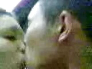 دانش آموزان در شرف ادب هستند ، اما در پایان همه آنها در یک سگس چاق مهمانی شروع به عشق ورزیدن می کنند
