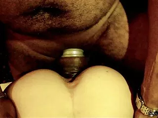 سه پنیر مردی سکس راهبه ها را به صندلی می بندند و نشان می دهند چه کسی مسئول آن است